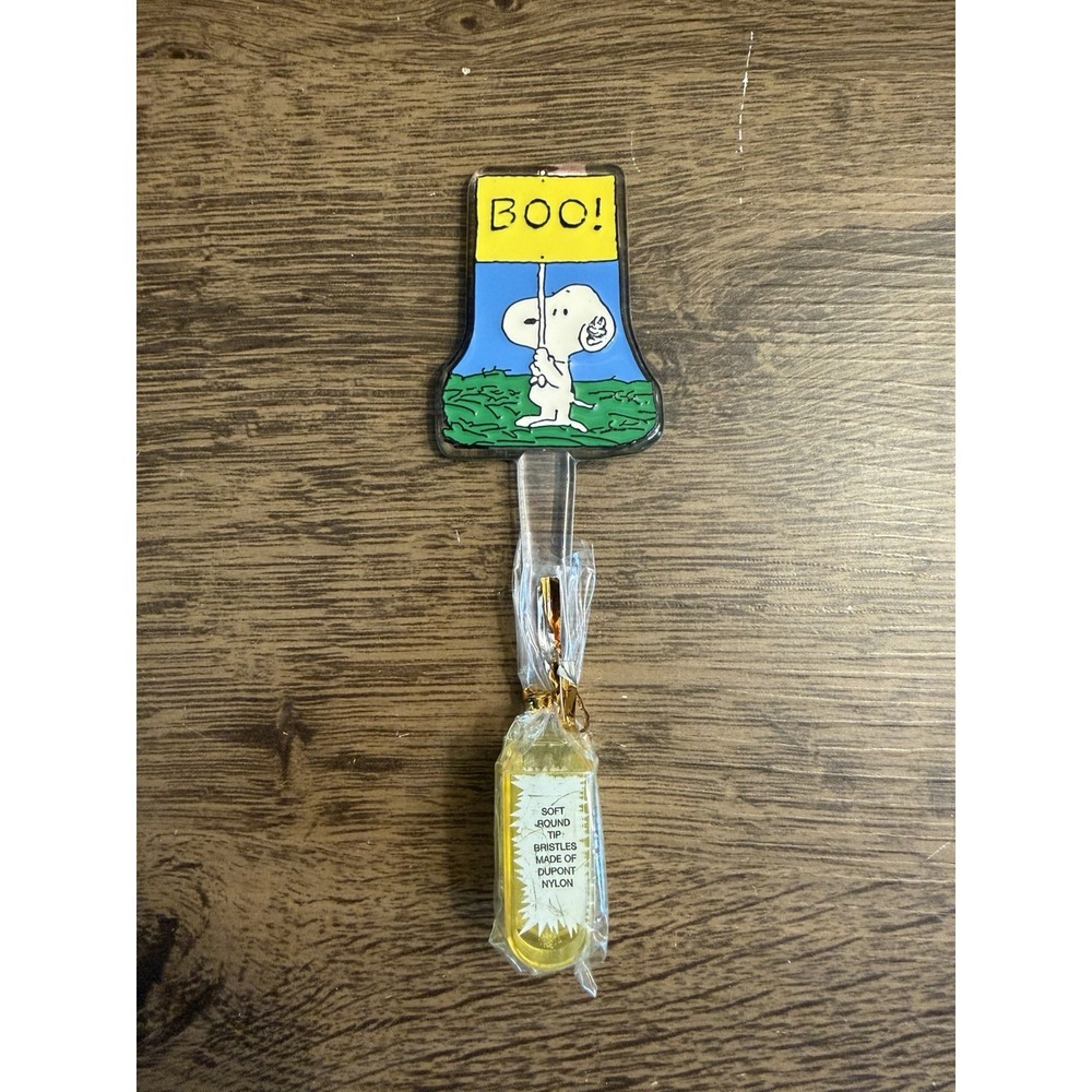 Vintage Peanuts Snoopy Travel Toothbrush with Cap Halloween Boo! NEW Nylon 5.5"